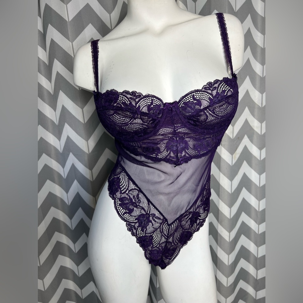 VTG VICTORIAS SECRET purple lace bodysuit